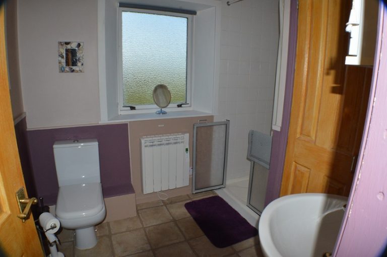 Bathroom988224 768x510
